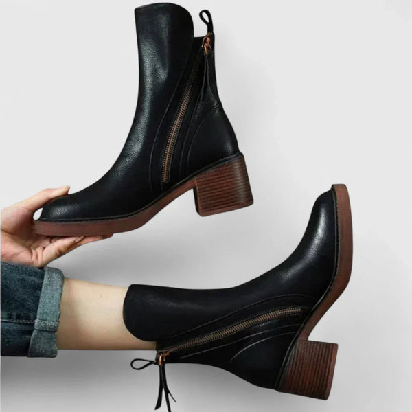 Λαμπρινή - Κομψά μποτάκια με διαχρονική φινέτσα και άνεση